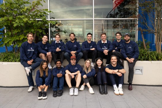 Starbridge: Solusi AI Modern untuk Mempermudah Penjualan di Sektor Publik