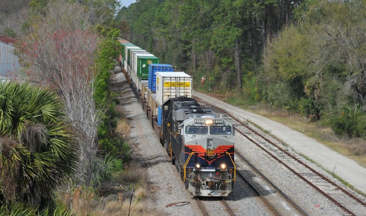 Norfolk Southern Hadapi Tekanan Kompetitif Meski Efisiensi Meningkat di Kuartal Ketiga