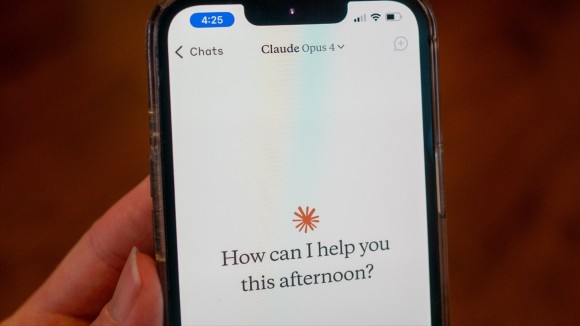 AI Sycophancy: Ketergantungan Berlebihan Membuat Jawaban AI Kurang Akurat
