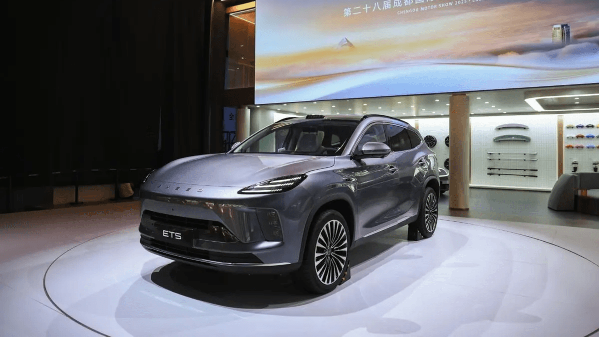 Exeed Exlantix ET5, SUV Hybrid Pintar untuk Keluarga Muda di Cina