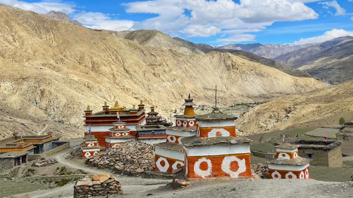 Melestarikan Situs Buddhis Langka di Dolpo Nepal yang Terancam Bahaya