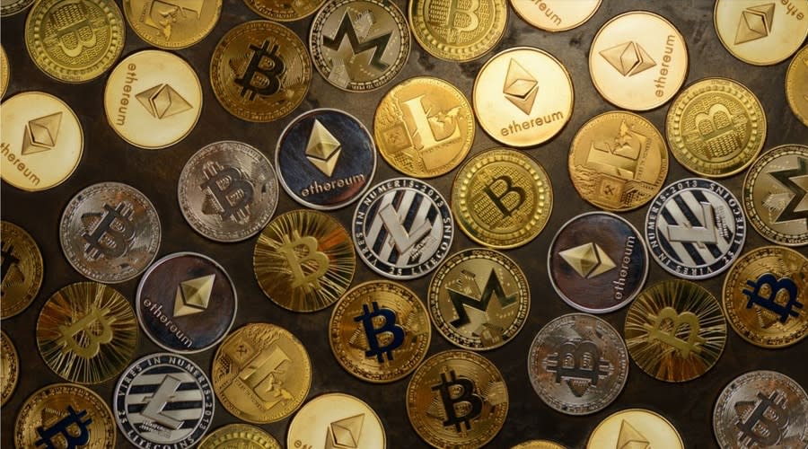 SAROS Memimpin Lonjakan Altcoin Sambil Hadapi Tekanan Jual Berat