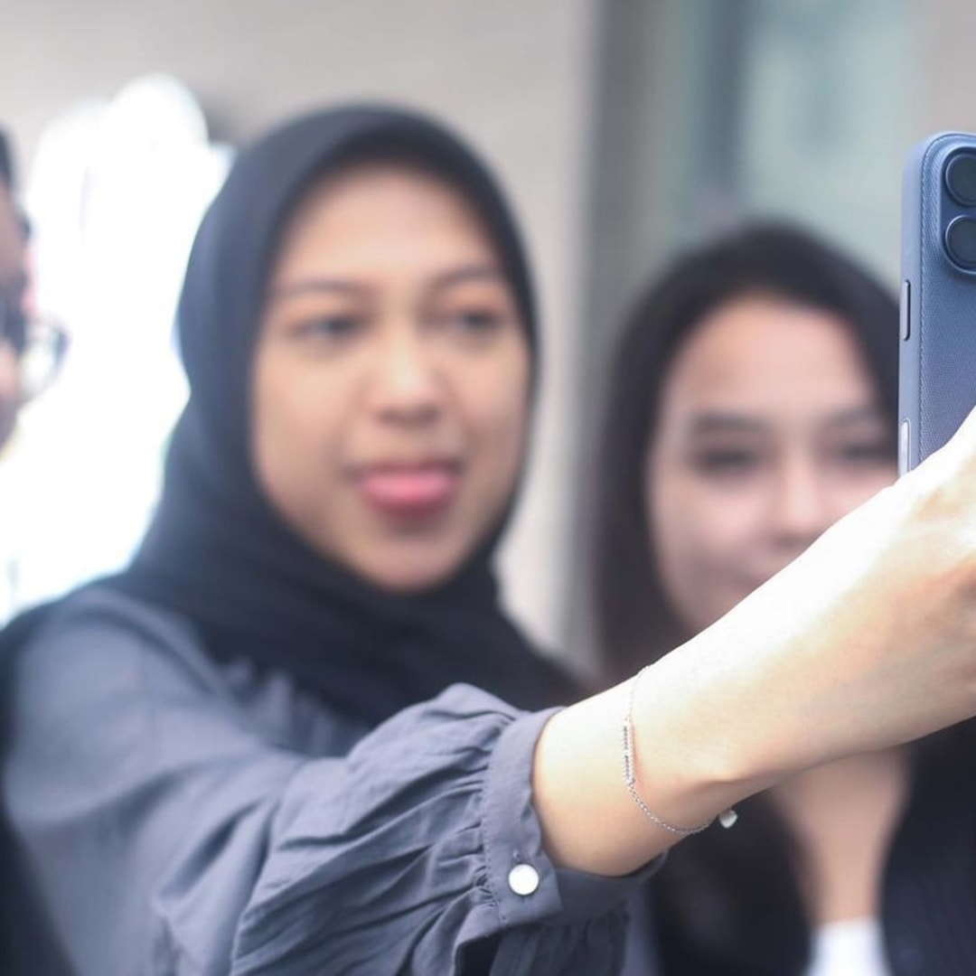 Inovasi Kamera iPhone 17 Bikin Selfie Gen Z Lebih Mudah dan Keren