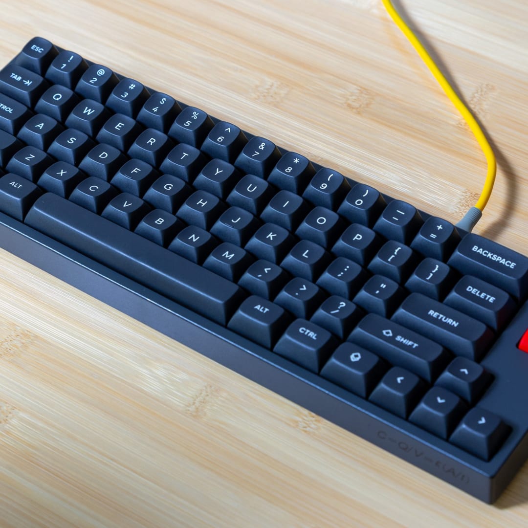 Ursa: Keycap Hitam Putih Baru yang Membuat Keyboard Topre Semakin Keren
