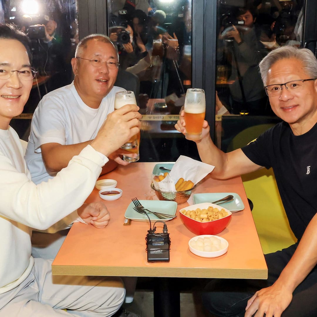 Jensen Huang Bertemu Bos Samsung dan Hyundai di Restoran Ayam Goreng Korea, Tanda Kemitraan Besar AI