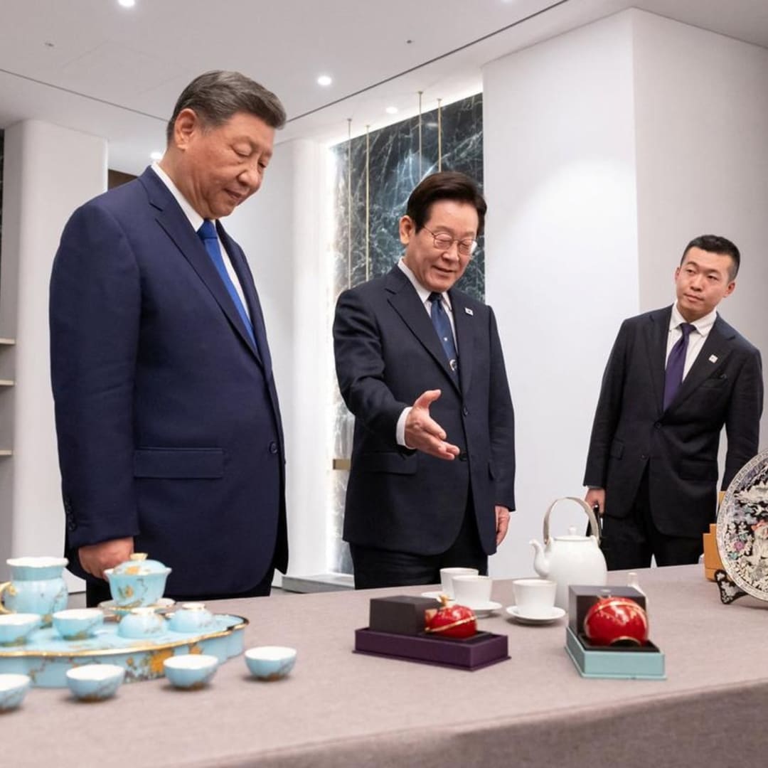 Hadiah Xiaomi 15 Ultra dan Diplomasi Teknologi di KTT APEC 2025