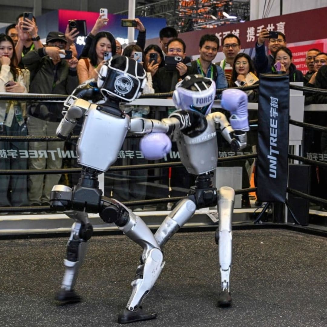 Inovasi Robot Humanoid dan Anjing Cyber Tampil Memukau di CIIE Shanghai