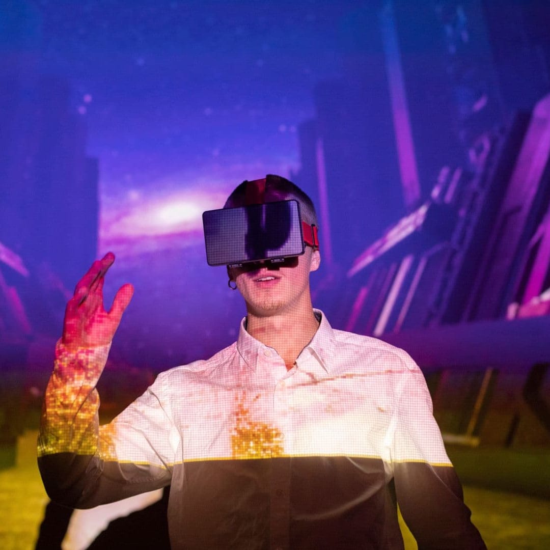 VR Bantu Astronot Atasi Mabuk Antariksa Saat Kembali ke Bumi