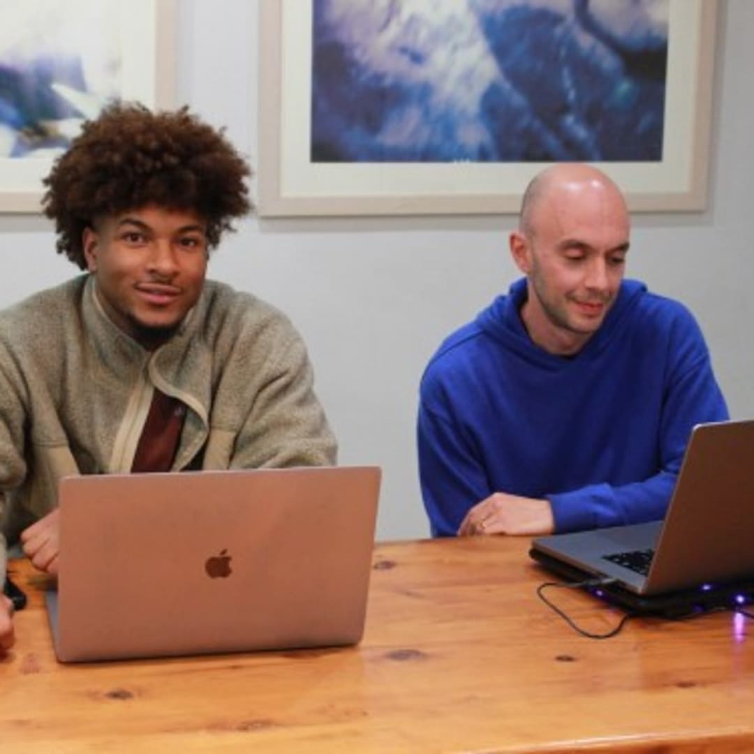 Mmotion: Aplikasi Temukan Teman Baru dan Tempat Sosial di Kota Besar