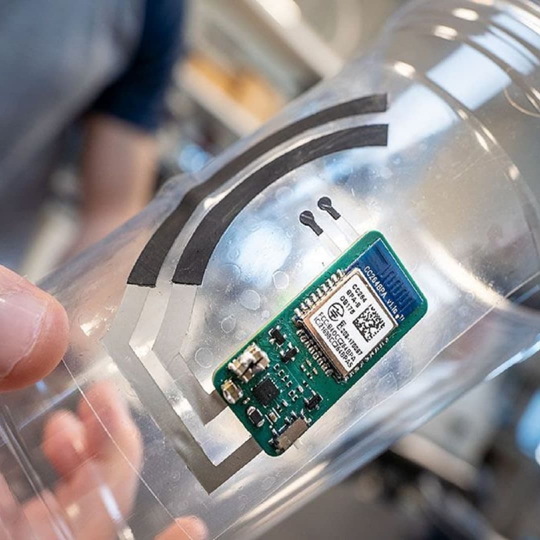 Stiker Elektronik pada Cangkir: Cara Mudah Pantau Vitamin C dari Keringat Ujung Jari