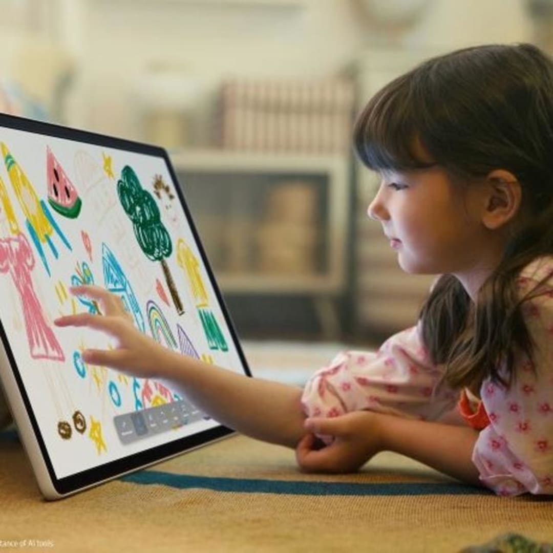 Samsung The Movingstyle: Layar Portabel Inovatif untuk Rumah Modern