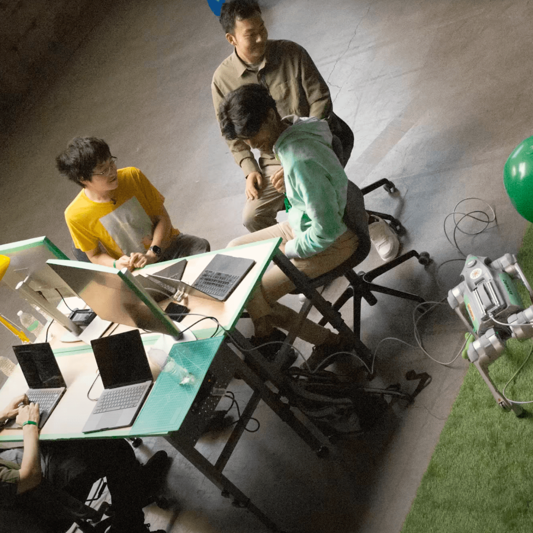 Eksperimen Anthropic Memperlihatkan AI Claude Tingkatkan Kinerja Tim Robotika