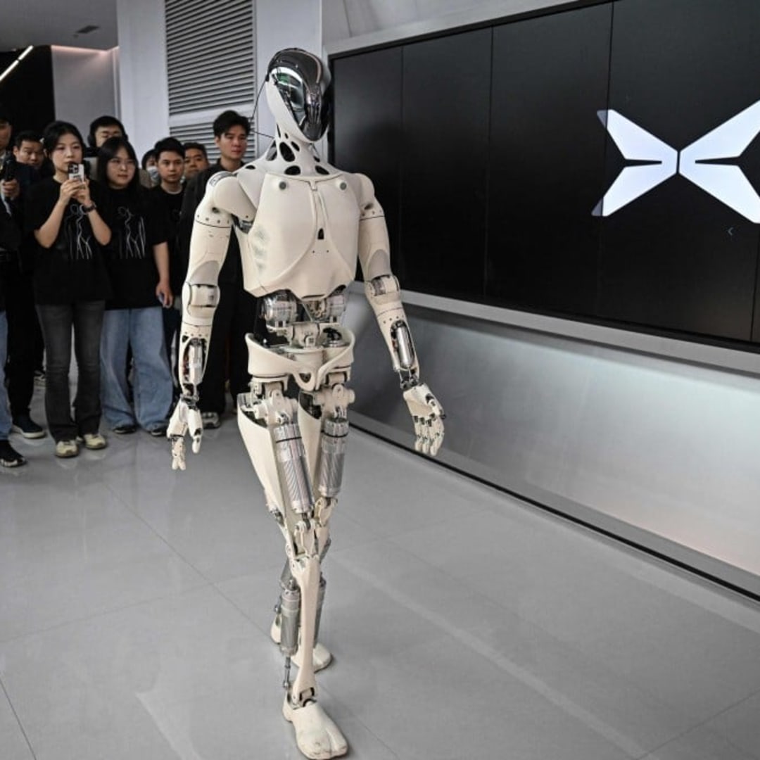 Xpeng Jadi Pemain Utama AI dengan Robot dan Mobil Listrik Inovatif