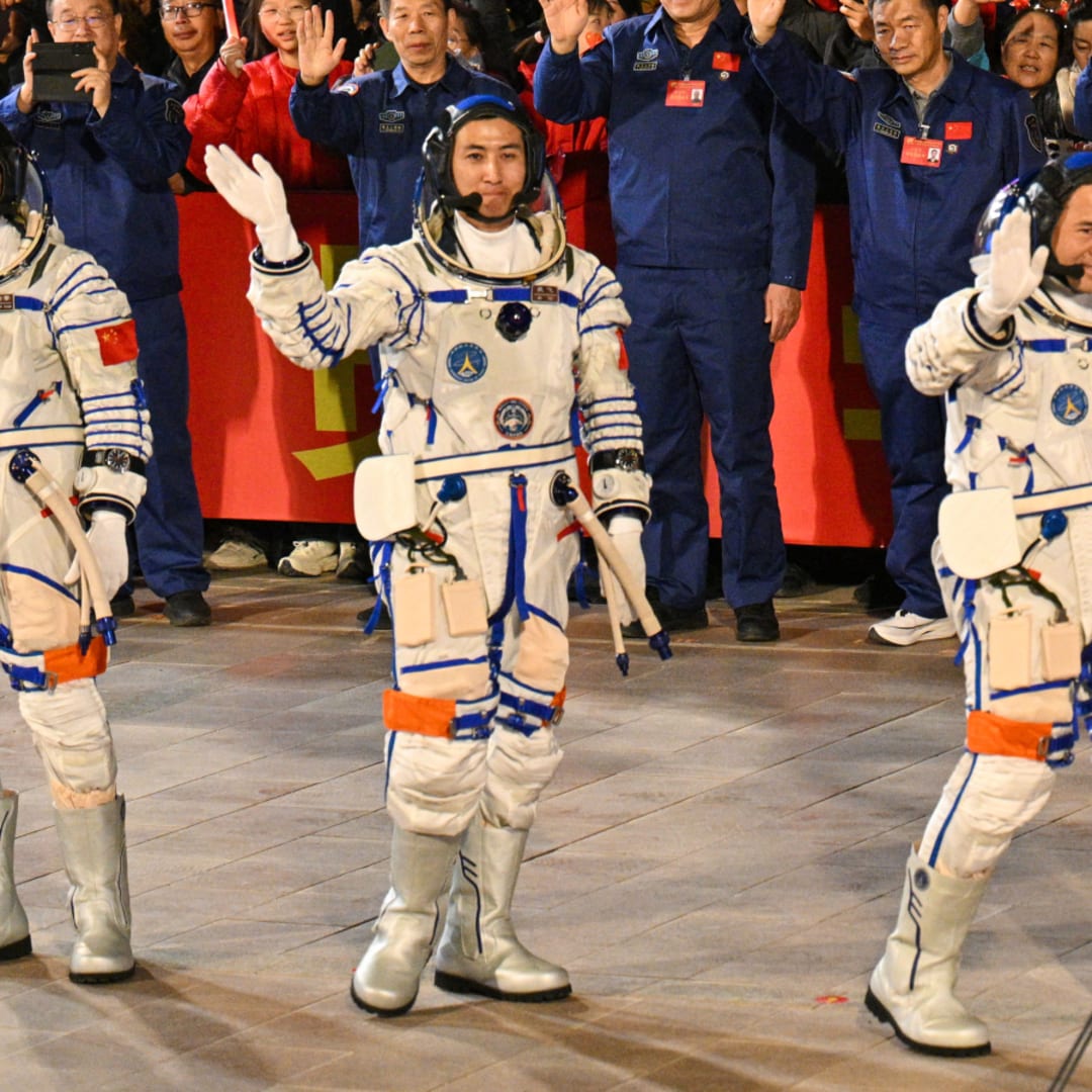 Kru Shenzhou-21 Terdampar di Luar Angkasa, Risiko Protokol Cina Terbuka