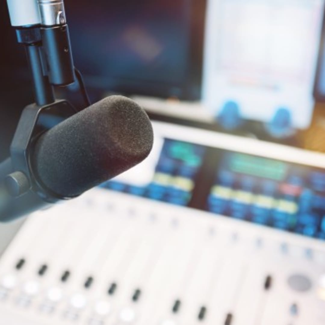 WMG dan Udio Bekerja Sama Hadirkan Platform Musik AI Berlisensi 2026