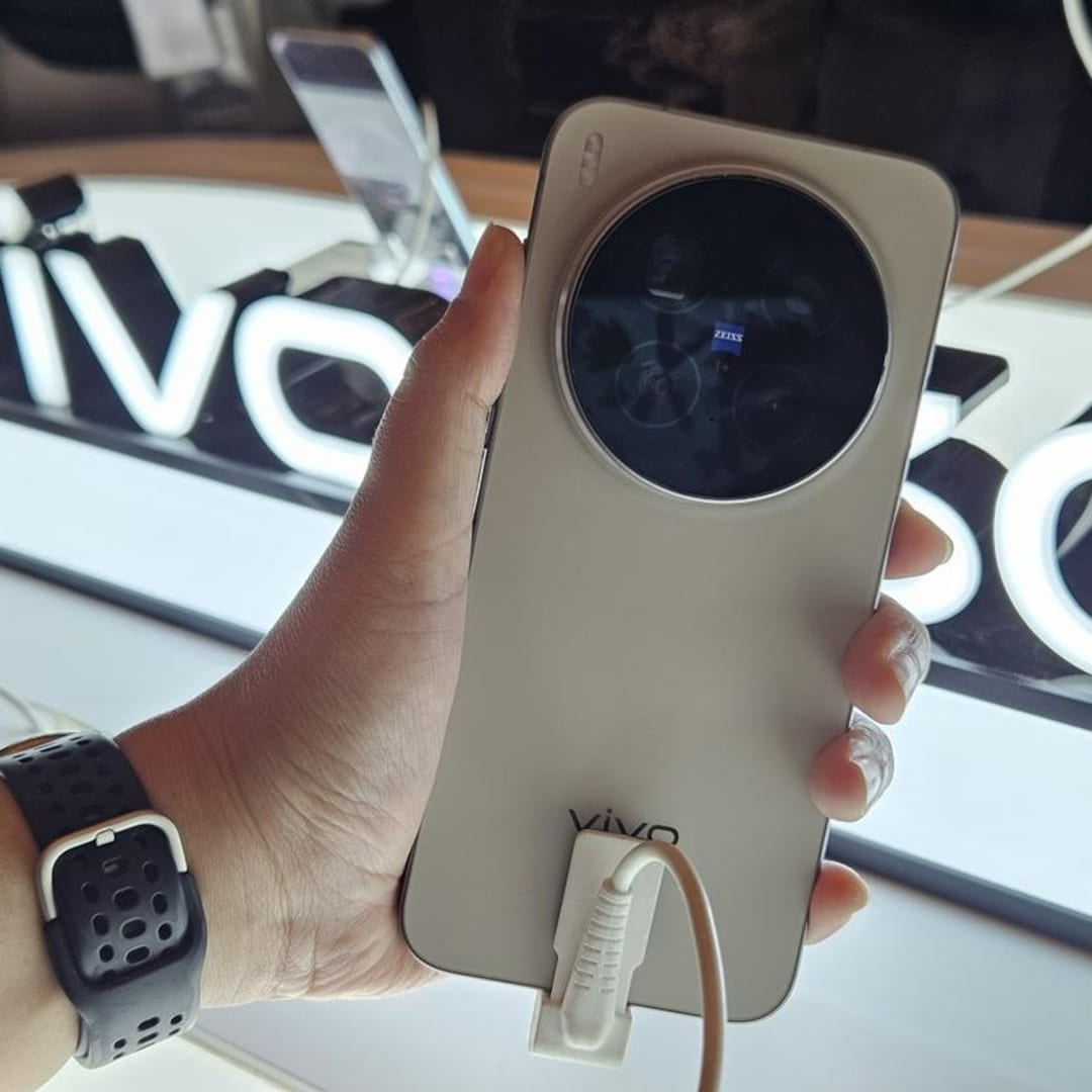 Vivo X300 Pro Hadir dengan Kamera Telefoto 200MP untuk Penggemar Foto Konser