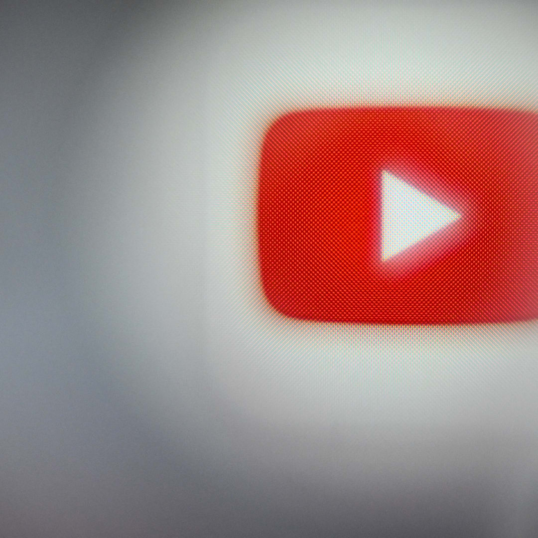 Platform Besar Berlomba Gaet Gen Z Lewat Tren Video Podcast