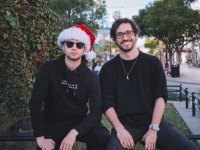 Favorited: Aplikasi Livestream dengan Pendapatan Besar dan Bagi Hasil Kreator Menguntungkan