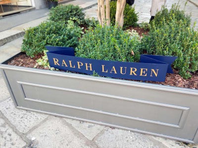 Tarif Impor 25% Pada China Tantang Ralph Lauren Kelola Produksi dan Harga