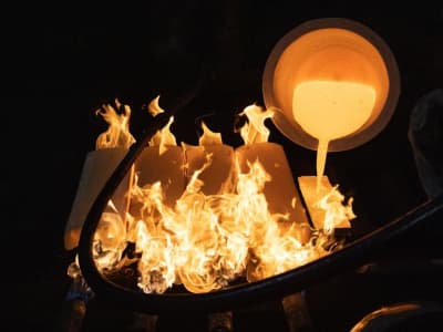 Harga Emas Melambung karena Ancaman Tarif dan Kebijakan Trump Bikin Resah