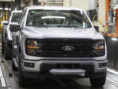 Tren Baru Otomotif AS: Sedan Naik, EV Bertahan Meski Ada Kebijakan Baru