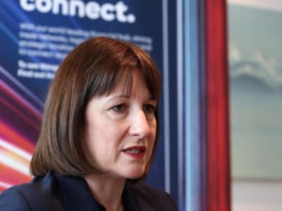 Menteri Keuangan Inggris Siap Tinjau Kebijakan Anggaran untuk Jaga Stabilitas Fiskal