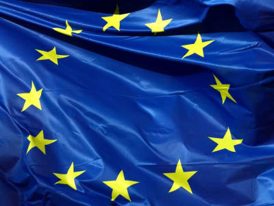 Uni Eropa Selidiki Perlindungan Investor Token Uang Elektronik Identik