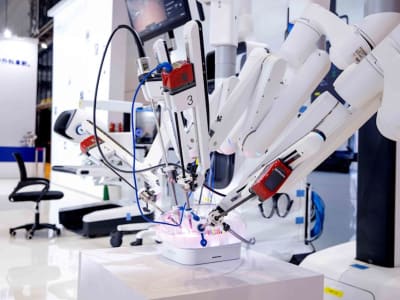 Penjualan Robot Bedah Intuitive Surgical Melonjak, Kinerja Keuangan Melampaui Ekspektasi