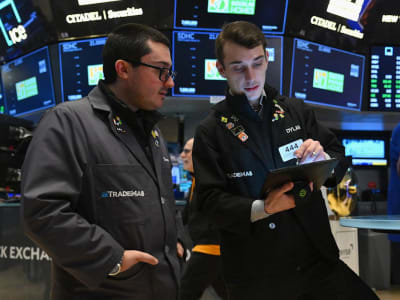 Pasar Saham AS Menurun Tipis Menanti Kebijakan Baru Trump dan Laporan Big Tech