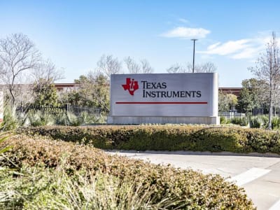 Texas Instruments Alami Penurunan Saham Terbesar Karena Proyeksi Pendapatan Mengecewakan