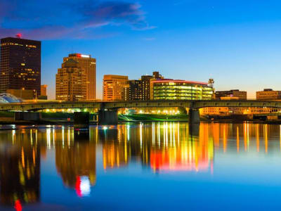 Berapa Gaji yang Dibutuhkan Lajang untuk Hidup Nyaman di 100 Kota Besar AS