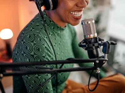 Cara Menghasilkan Uang dari Podcast: Strategi Monetisasi untuk Semua Level