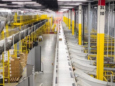 Perbedaan Inventaris Ungkap Peluang Besar Logistik Awal 2025