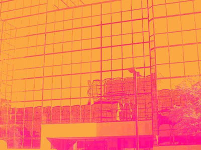 Menunggu Laporan Keuangan Crane: Beli atau Jual Sahamnya?