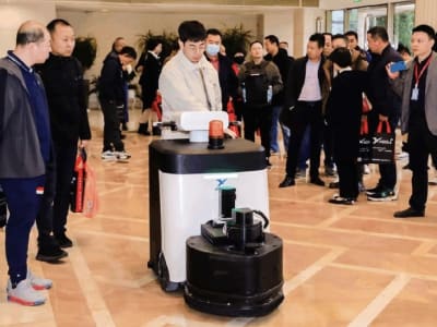 Suzhou Intelligence Technology Targetkan Hong Kong dan Macau untuk Robot Pembersih Komersial
