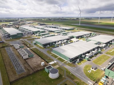 Kehadiran Deepseek Tantang Dominasi AI Amerika dan Guncang Pasar Saham Teknologi