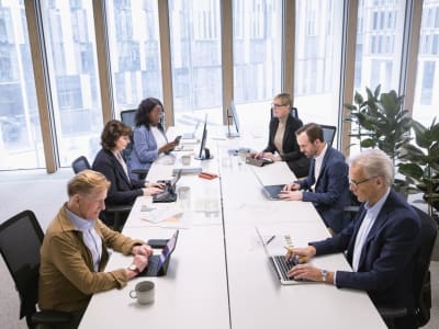 Bagaimana Dewan Direksi Mengelola Risiko dan Peluang AI secara Strategis