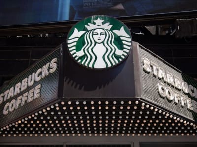 Penurunan Penjualan Starbucks Melambat, Perbaikan Layanan Mulai Terasa