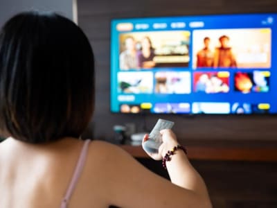 Pertarungan OS TV Pintar dan Masa Depan Iklan di Dunia Connected TV