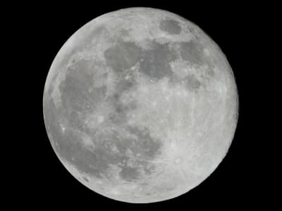 Lonestar Siapkan Data Center Pertama di Bulan untuk Atasi Masalah Penyimpanan Data