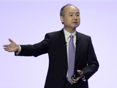 SoftBank Siap Gelontorkan Rp 411.13 triliun ($25 Miliar)  ke OpenAI dalam Investasi AI Terbesar