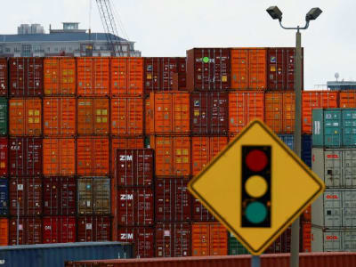 Pertumbuhan Ekonomi AS Melambat, Kebijakan Suku Bunga Federal Reserve Dipantau