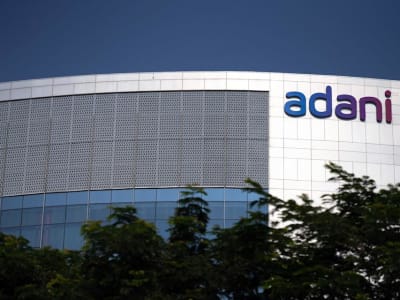 Laba Adani Enterprises Anjlok 97% Pasca Dakwaan Suap dan Kerugian Nilai Tukar