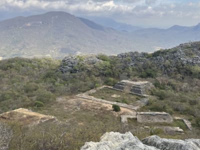 Penemuan Kota Besar Zapotec Guiengola yang Tersembunyi di Hutan Oaxaca