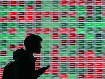 Sektor Teknologi Bangkit Menjelang Laporan Keuangan Apple dan Kebijakan Bank Sentral