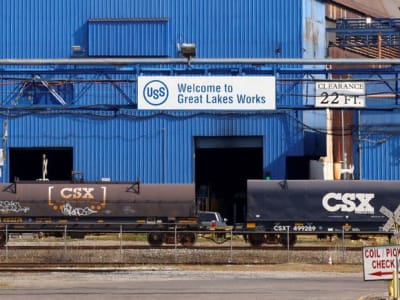 U.S. Steel Alami Kerugian Kuartal Keempat dan Hadapi Pengambilalihan Sengit