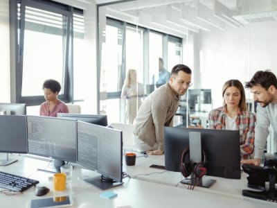 Cara Mudah Mengatasi Tumpukan Alat Pemasaran untuk Efisiensi Bisnis