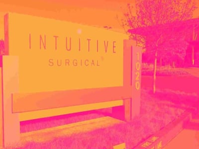 Intuitive Surgical Tampilkan Kinerja Cemerlang, Apakah Saatnya Membeli Saham?