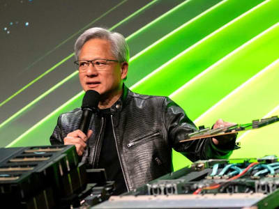 Trump Bertemu CEO Nvidia Bahas Tarif Chip dan Persaingan AI dengan China