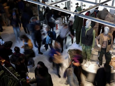 Tarif Impor Baru Trump Memukul Usaha dan Konsumen Amerika Lebih Berat